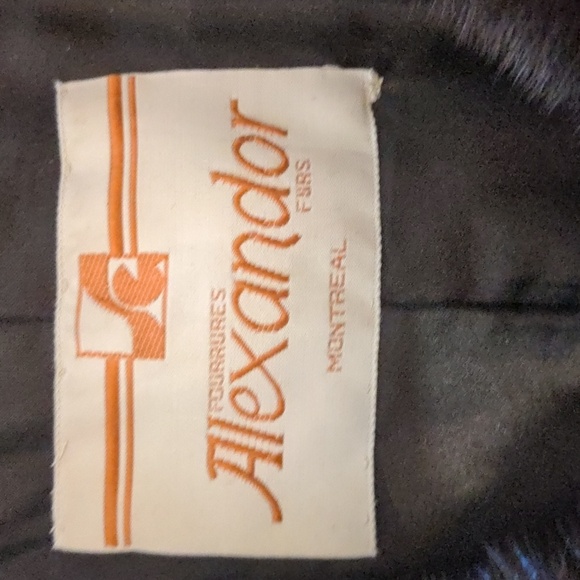 3. Vintage Alexander Furs Montreal Mink Chevron Stripe Coat  Luxe Designer - Picture 4 of 9